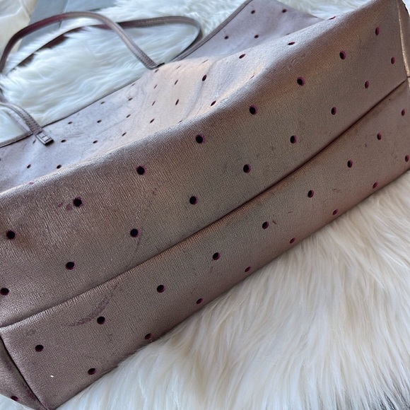 Authentic Fendi Pink Metallic Perforated Zip Tote - Picture 4 of 16